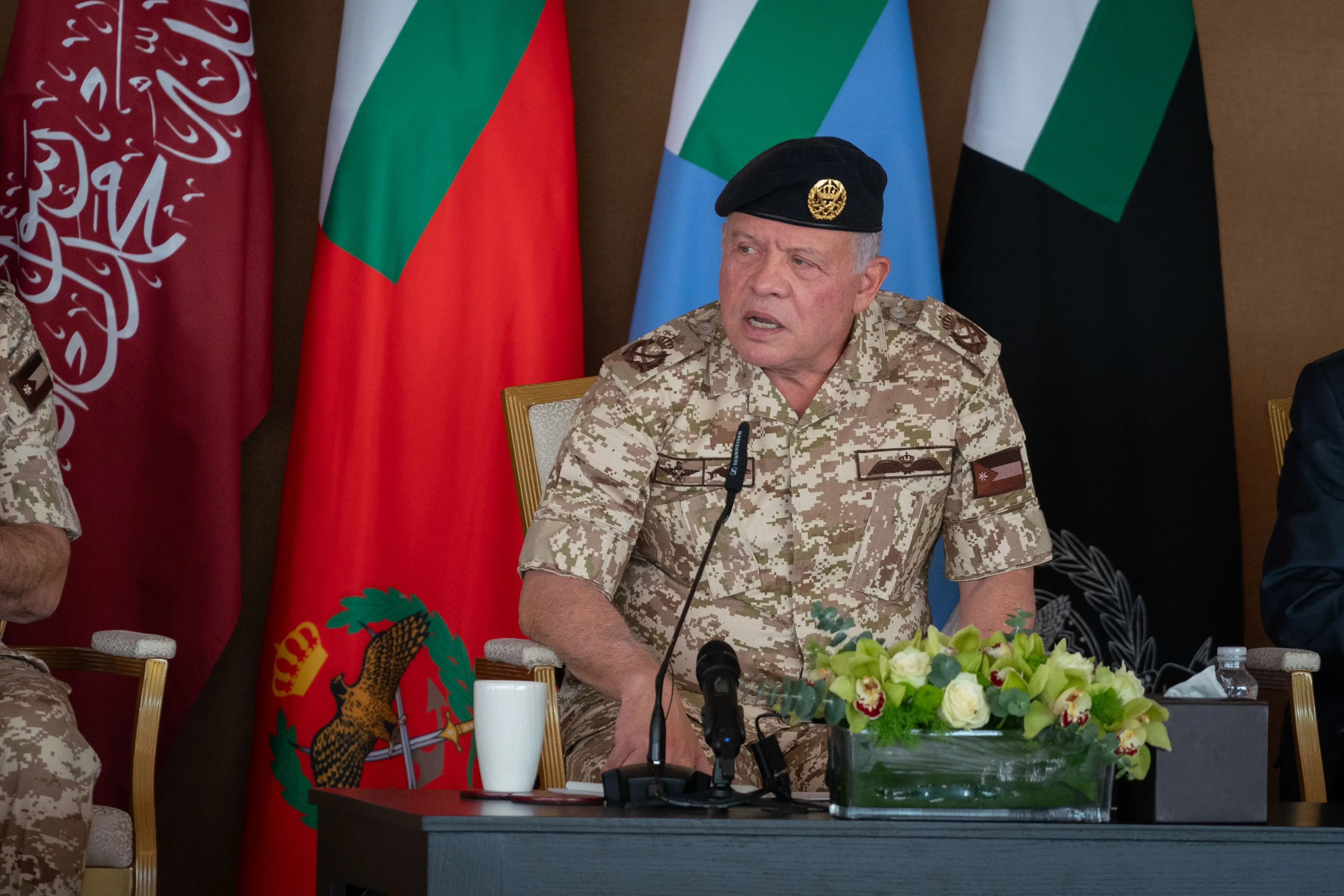 King meets military retirees, families of martyrs in Al Ghamr