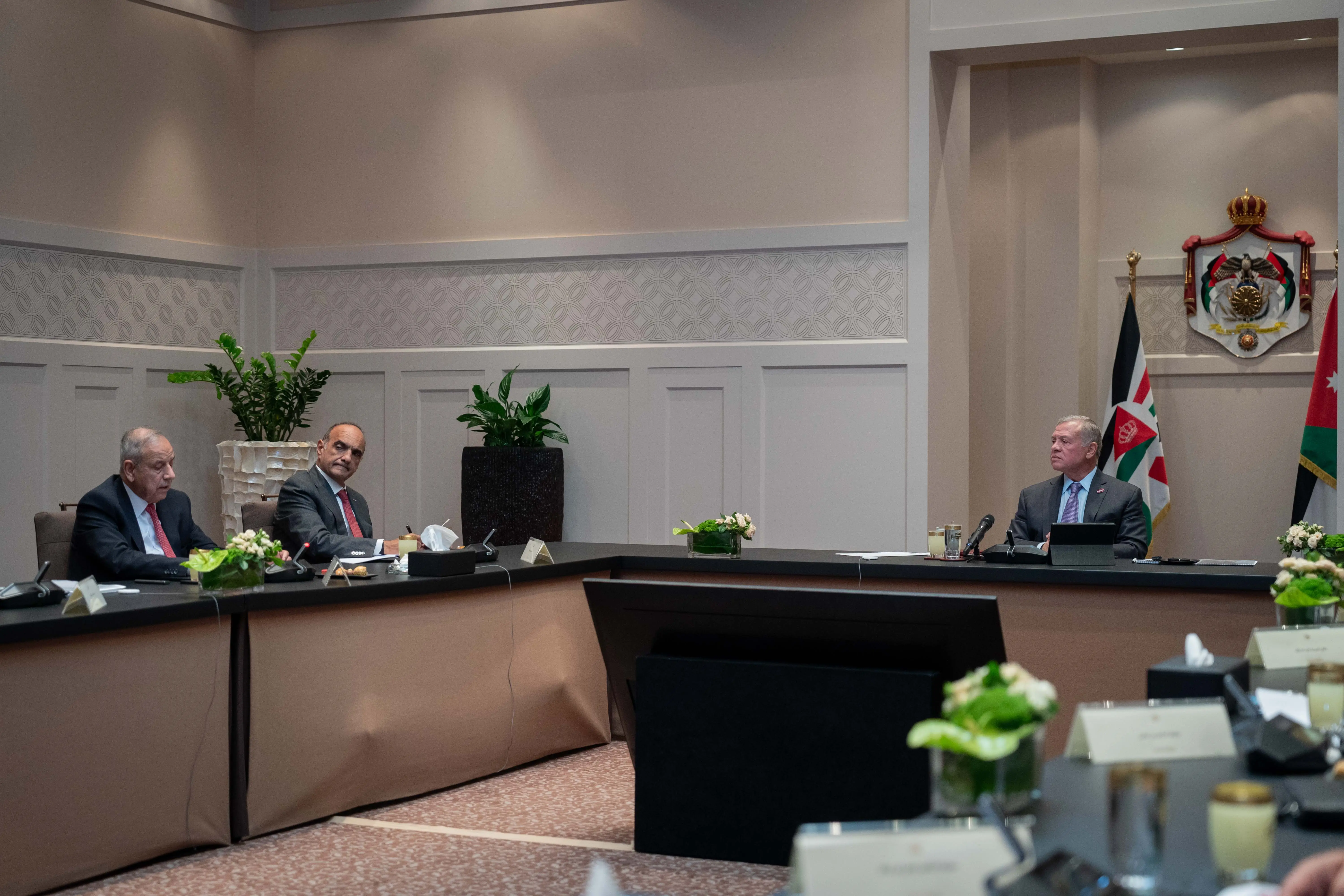 King briefed on progress of tourism, environment projects
