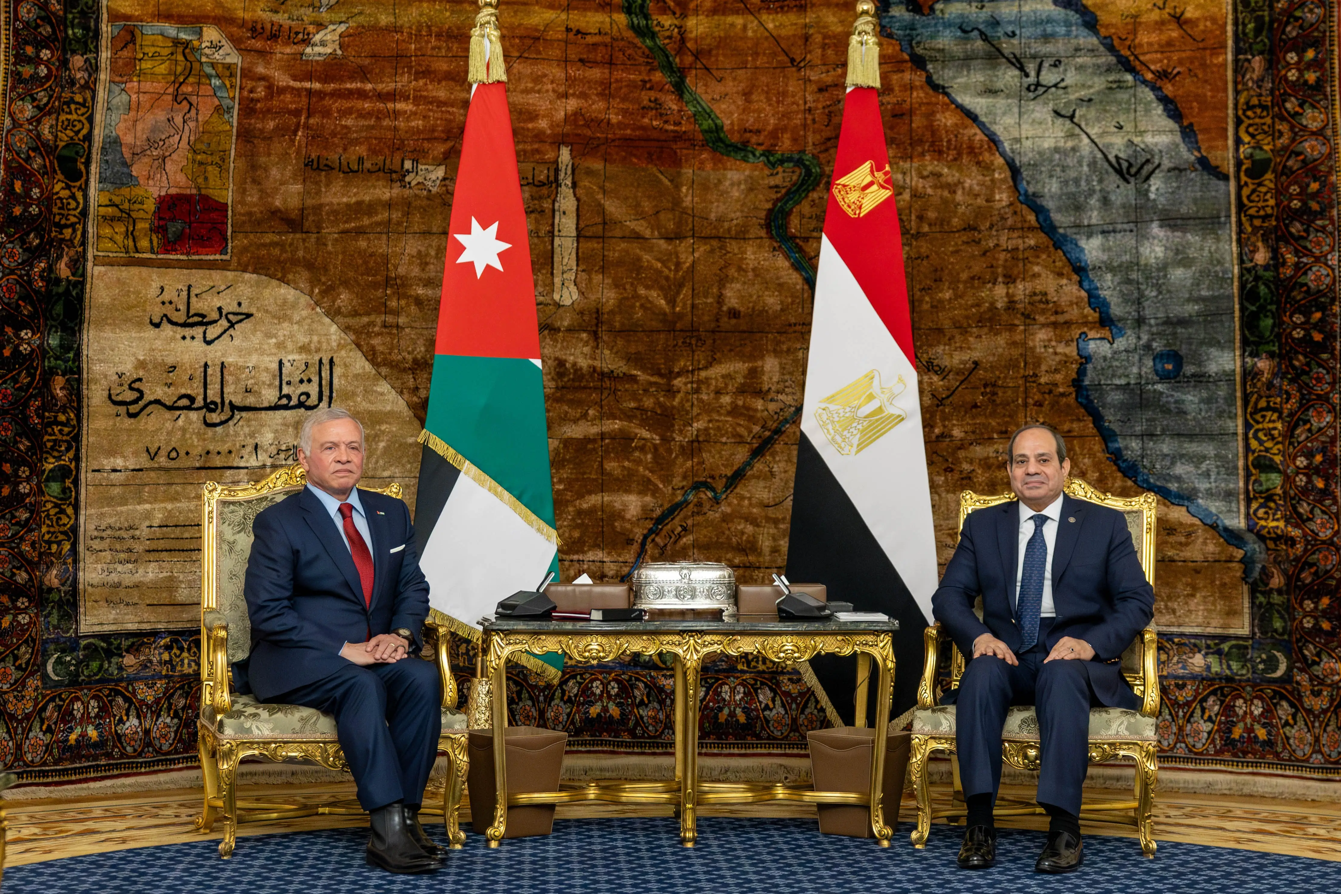 King, Egypt president call for preserving Syria