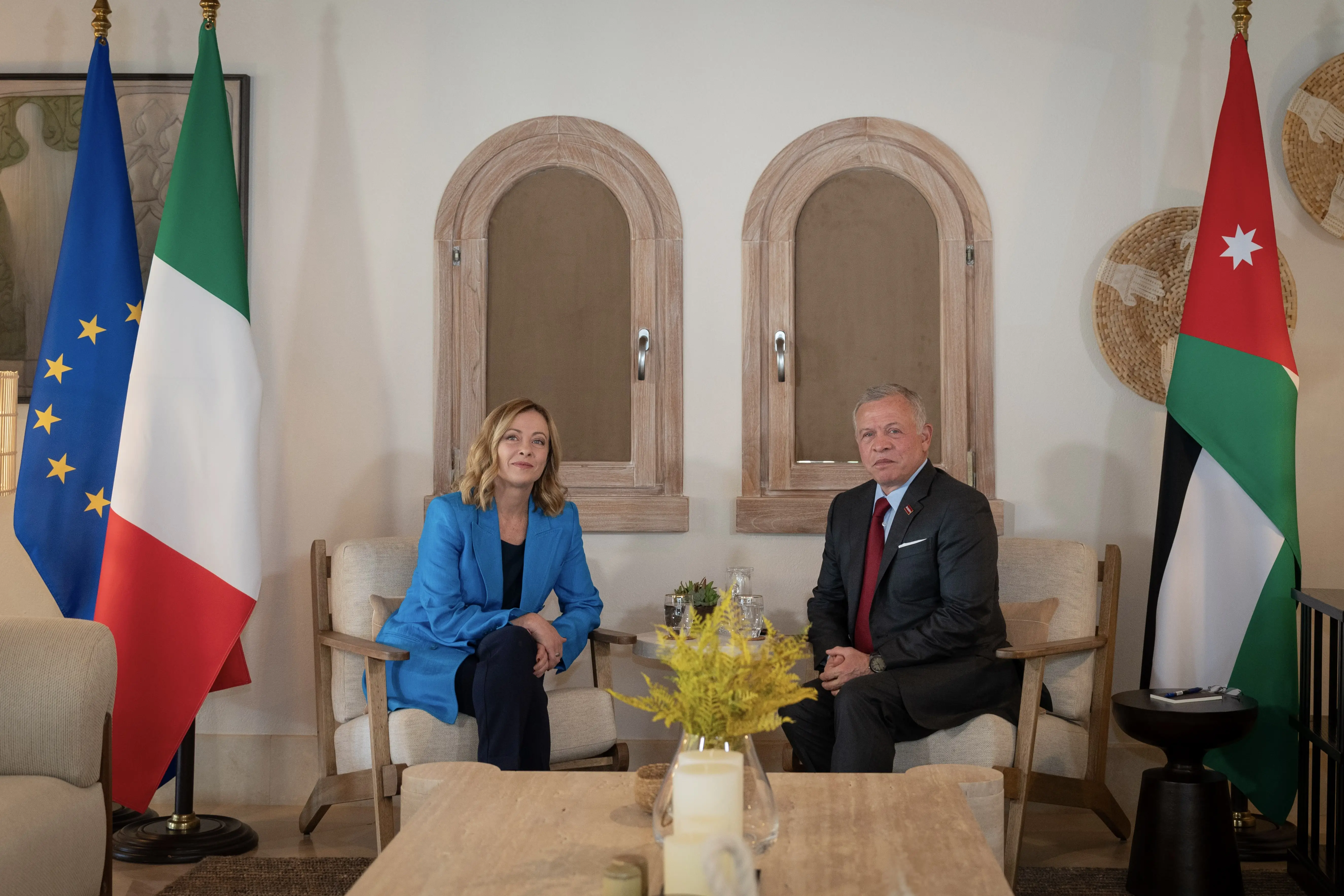 King, Italy PM discuss ways to de-escalate situation in region