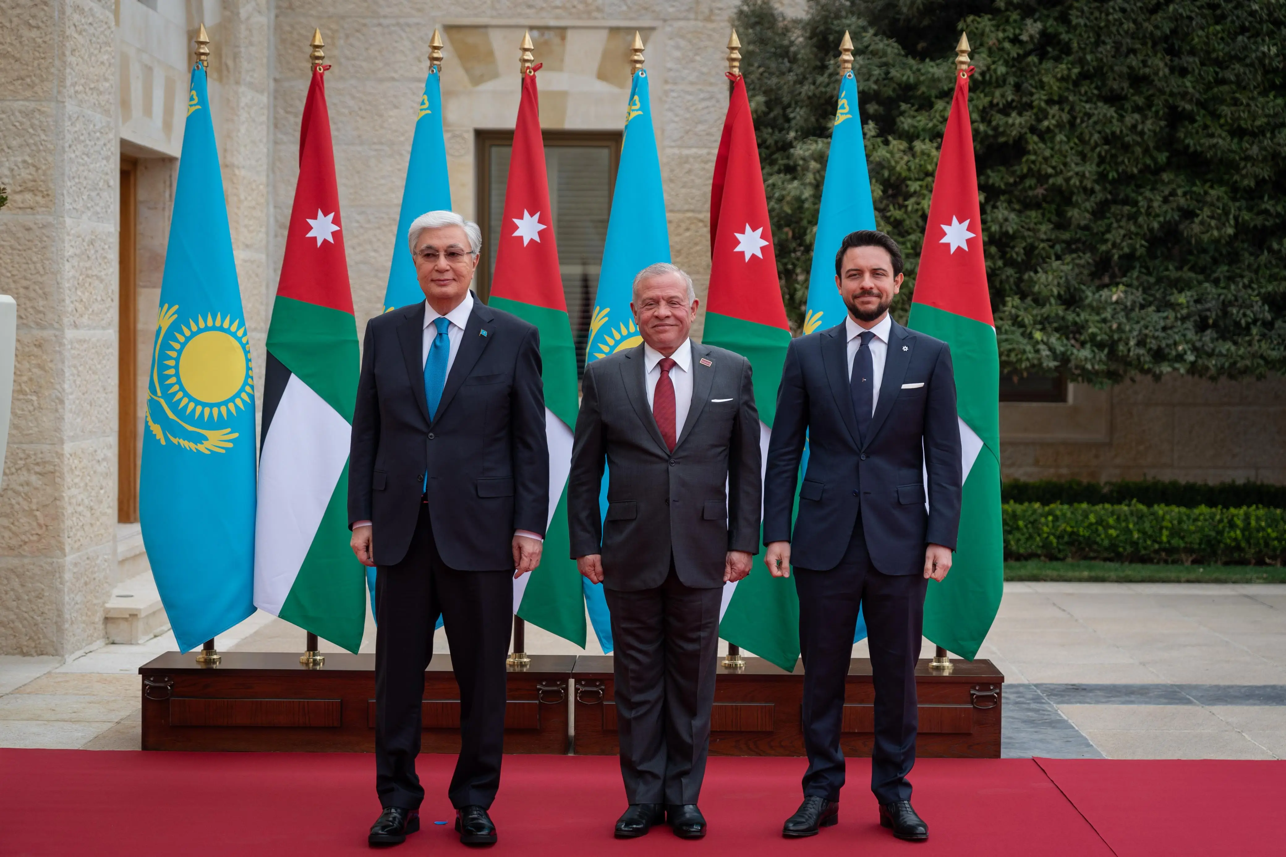 King, Kazakh president discuss bilateral ties, regional developments