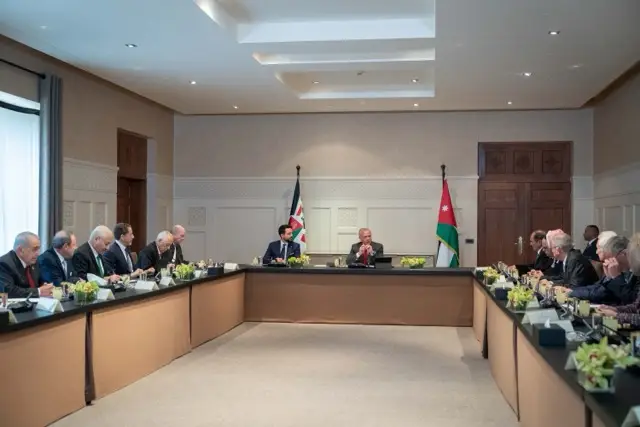 King meets heads of Senate permanent committees