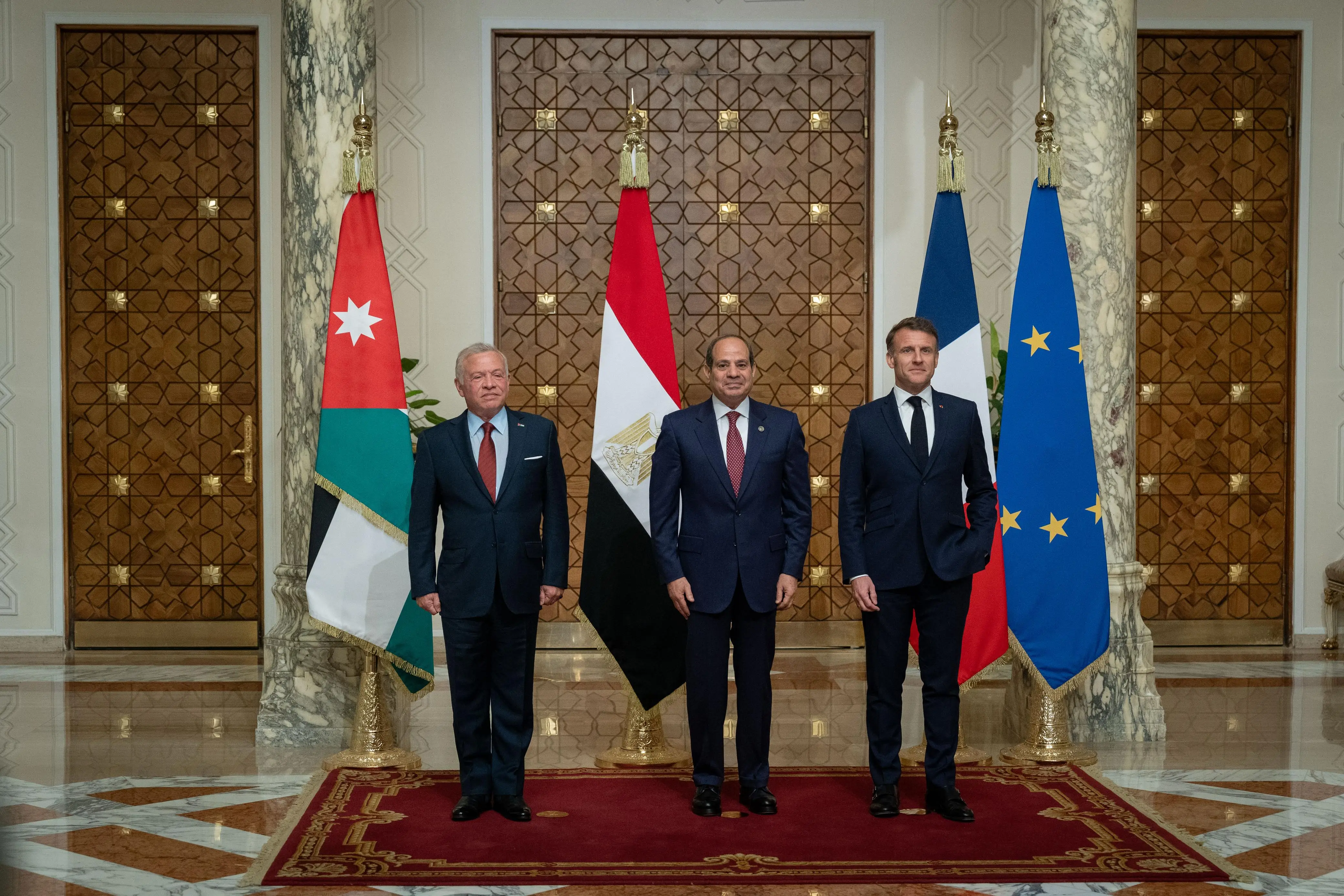 King holds trilateral summit on Gaza with Egyptian, French presidents