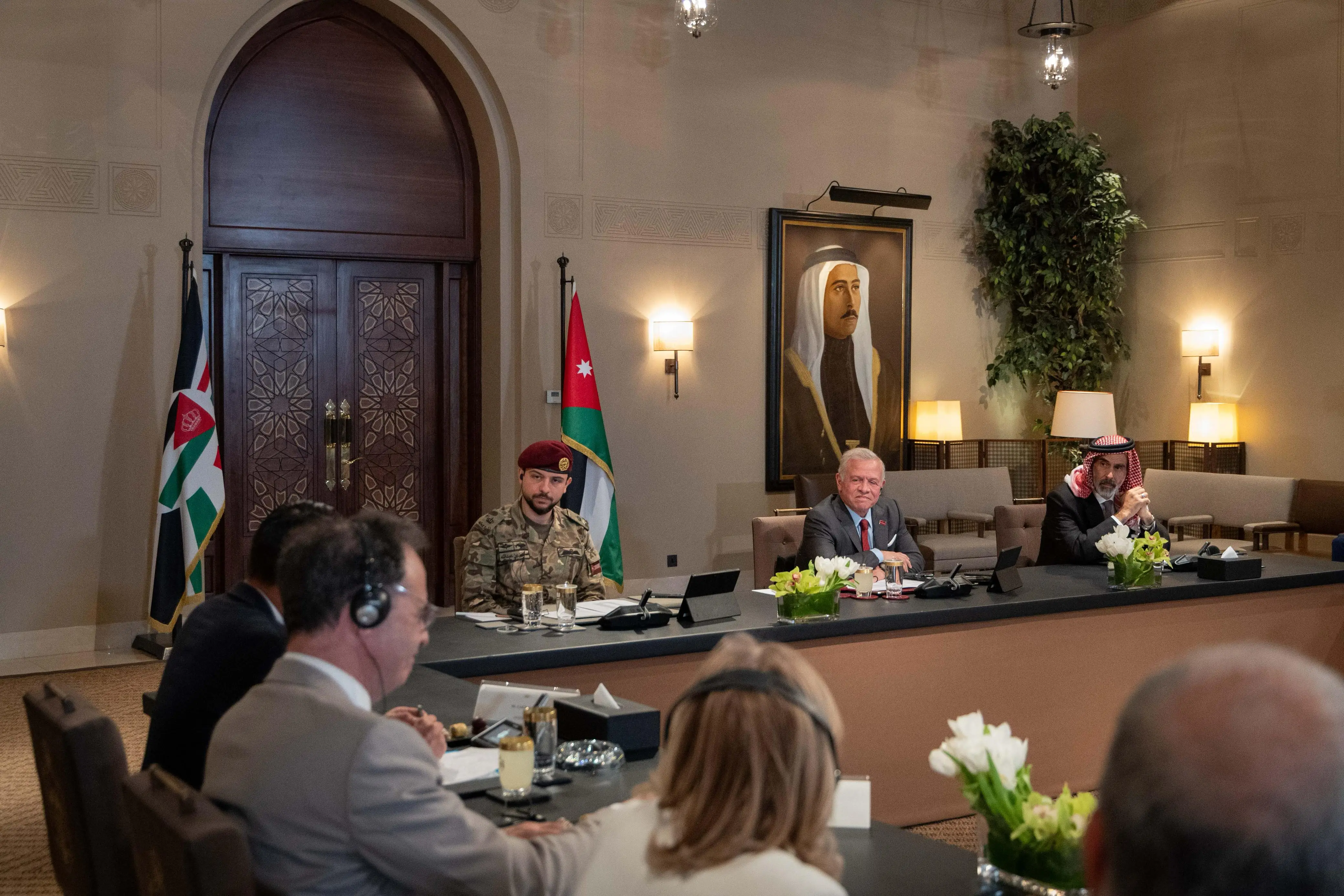 King receives French Senate delegation