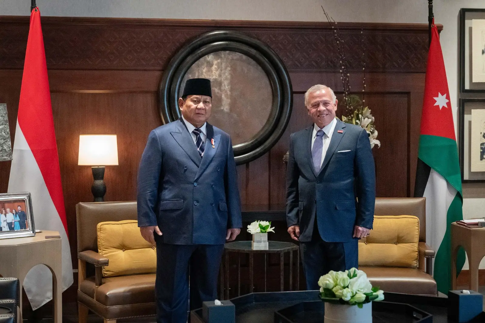 King, Indonesian president discuss bilateral relations, regional developments